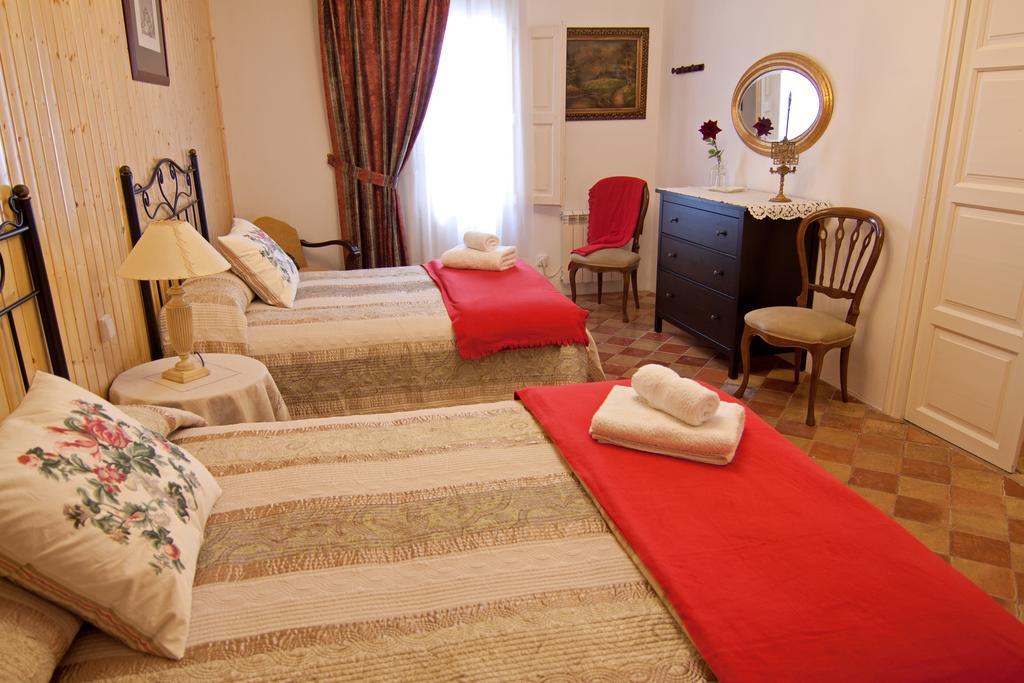 Casa Rural La Casona Urrea de Gaen Chambre photo