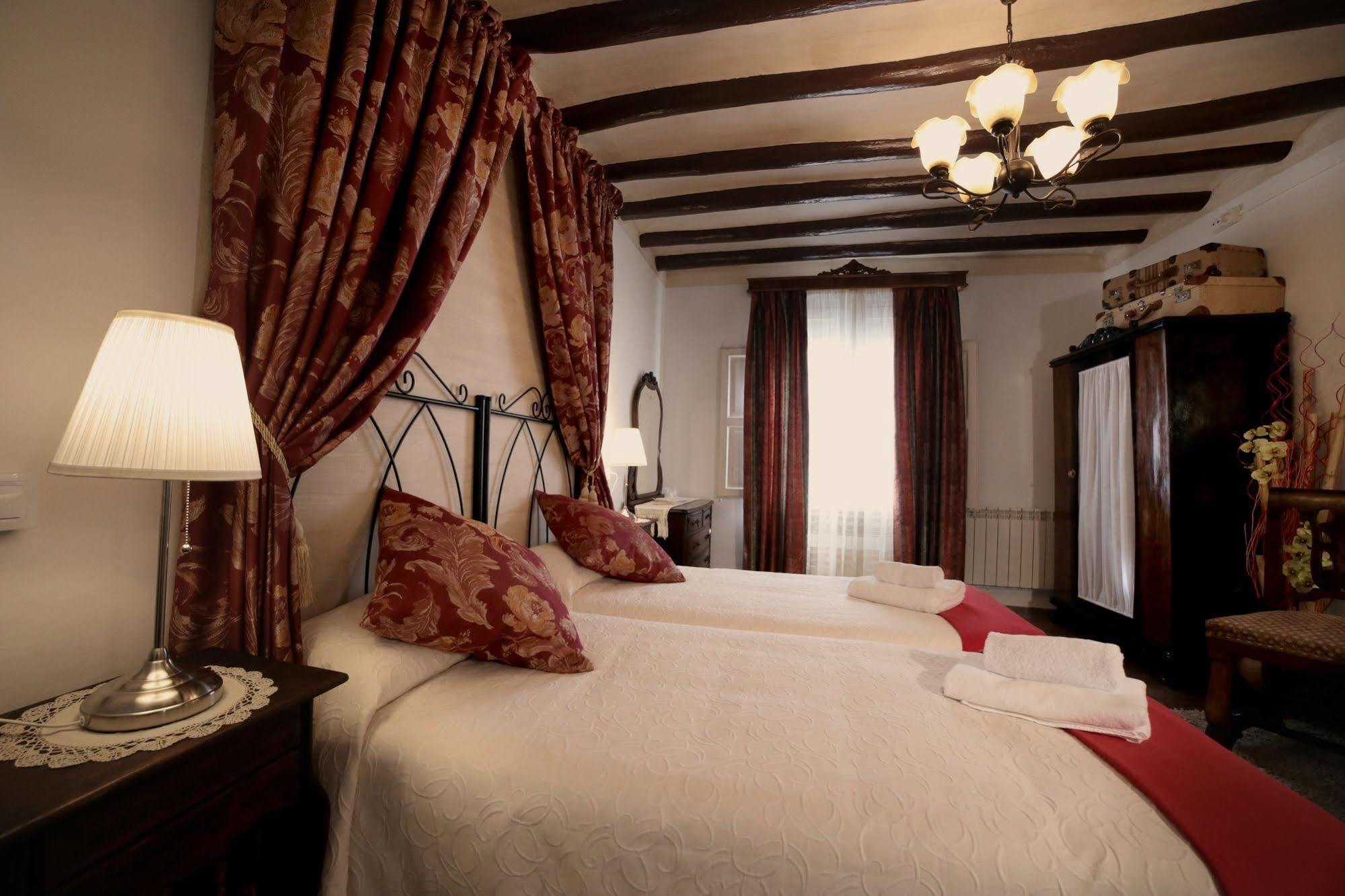 Casa Rural La Casona Urrea de Gaen Extérieur photo
